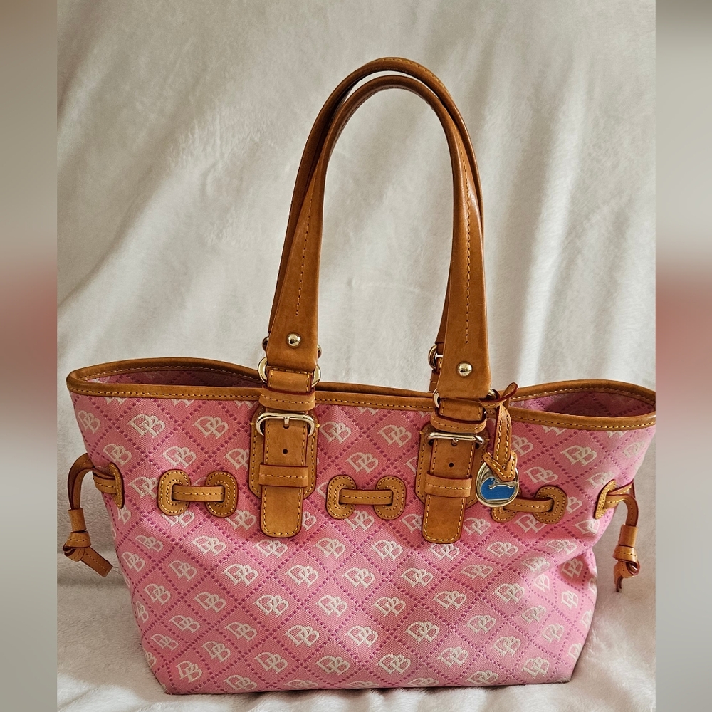 Dooney & Bourke canvas/leather bag